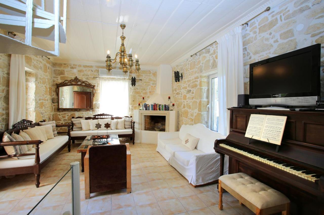 Villa Oasis Kamilárion Extérieur photo